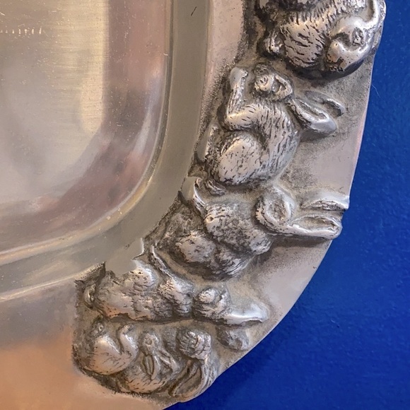 Handcrafted in Mexico Betty Barrena Easter Rabbit Aluminum Platter - Picture 3 of 9